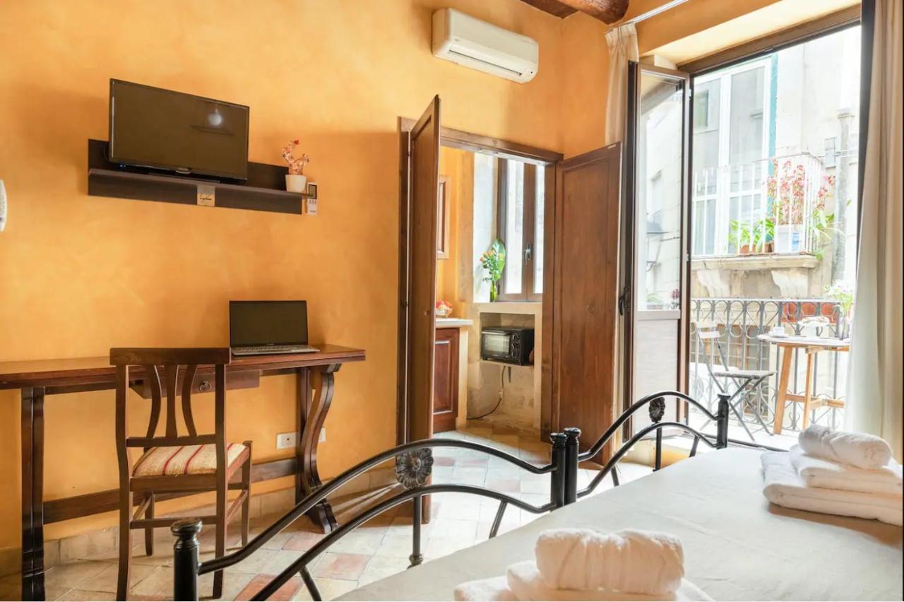 Garconniere In Ortigia Villa Syracuse Luaran gambar